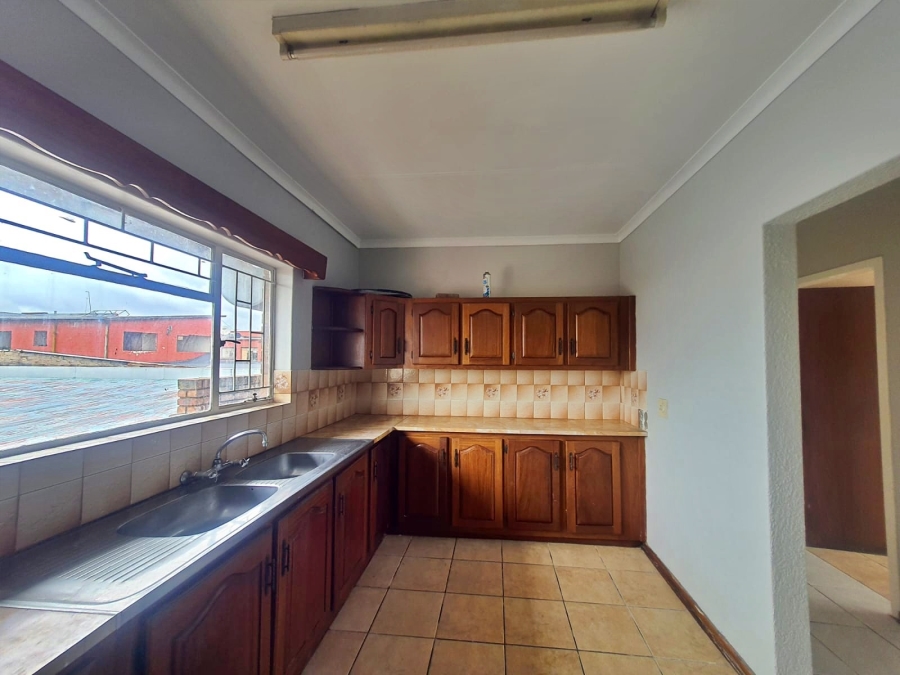 2 Bedroom Property for Sale in Potchefstroom North West